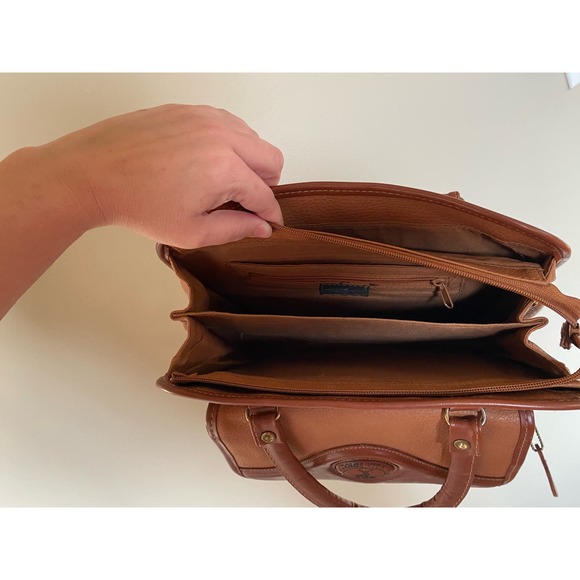 Vtg Dolce Vita all weather gear two tone brown leather purse - Picture 7 of 7